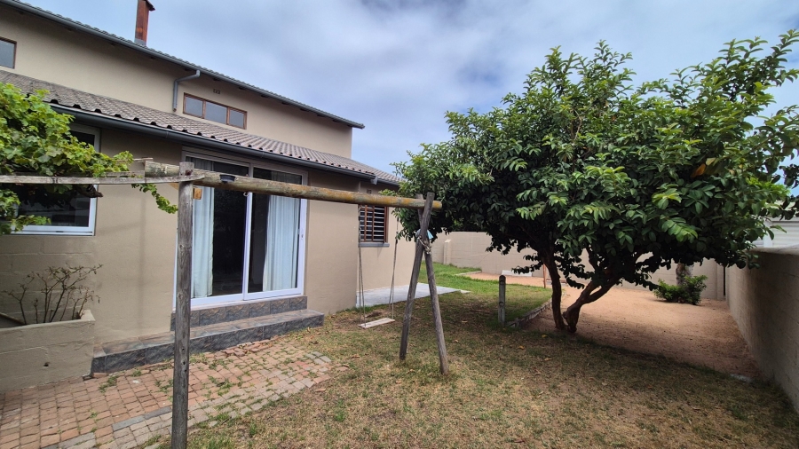 5 Bedroom Property for Sale in Country Club Western Cape